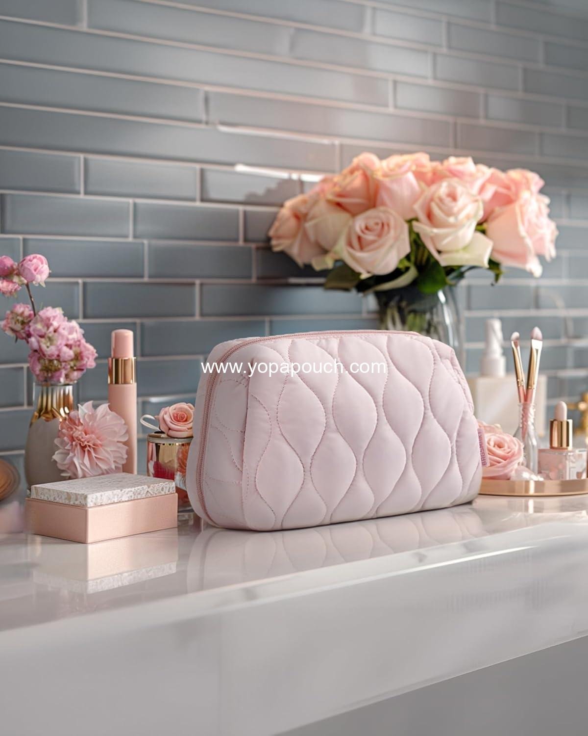 Wholesale Puffy Padded Makeup Bag, Travel Cosmetic Organizer for Women, Wide-open Pouch Purse for Toiletries, Brushes, and Travel Essentials, Black Supplier