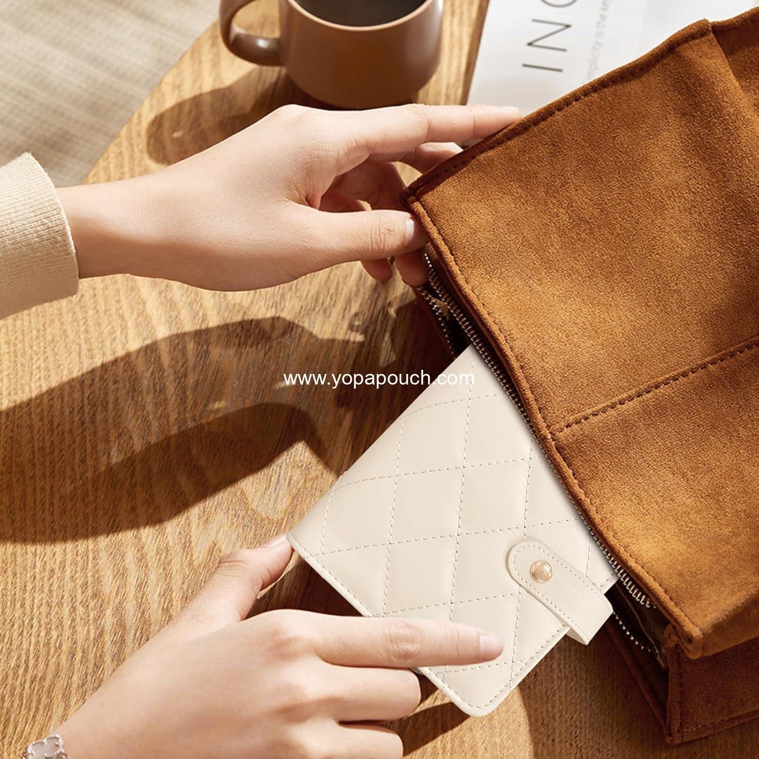 Wholesale Velvet Travel Jewelry Organizer Book with Zipper Pouches – Anti-Tarnish Scratch-Proof Storage for Rings, Necklaces, Earrings, Bracelets – Portable Soft Case for Women (White) Supplier