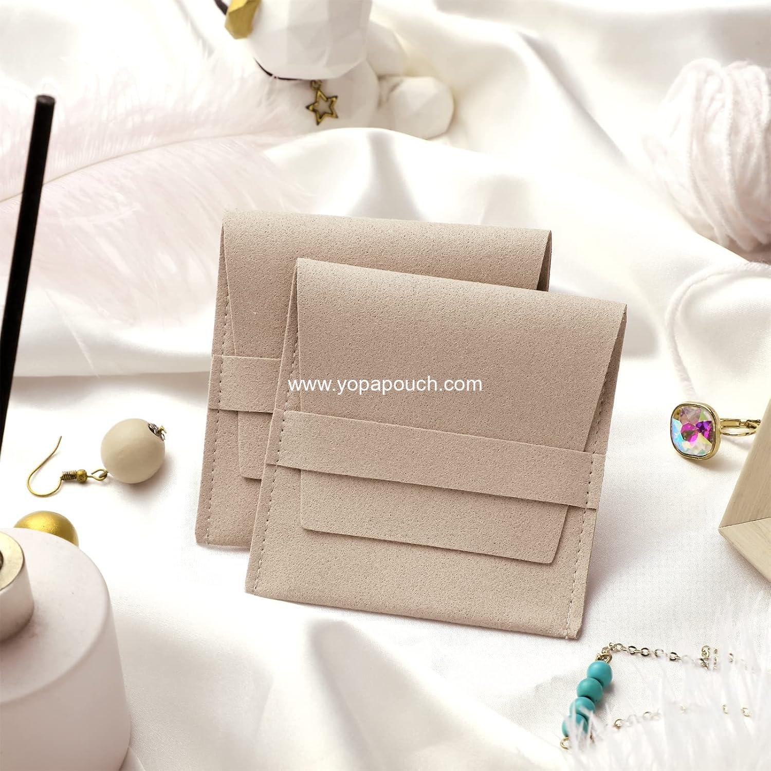 Wholesale 40 Pcs Microfiber Jewelry Pouch 8 x 8 Cm, Luxury Small Gift Bags for Bracelet and Necklace Packaging, OEM Supplier
