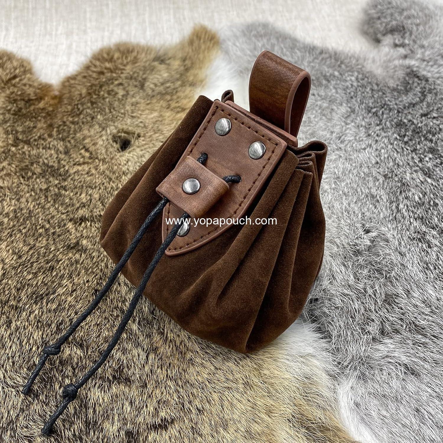 Wholesale Vintage Medieval Faux Leather Drawstring Pouch, Portable Coin Purse with Rivets, Dice Bag for LARP Ren Faire, Supplier