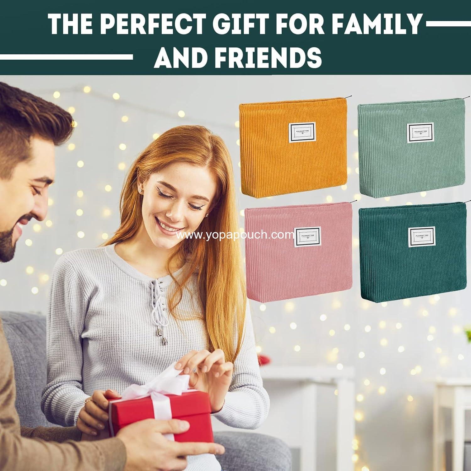 Wholesale Dog Treat Pouch, Portable Snack Dispenser for Pet Training and Outdoor Use, White Flower - Supplier