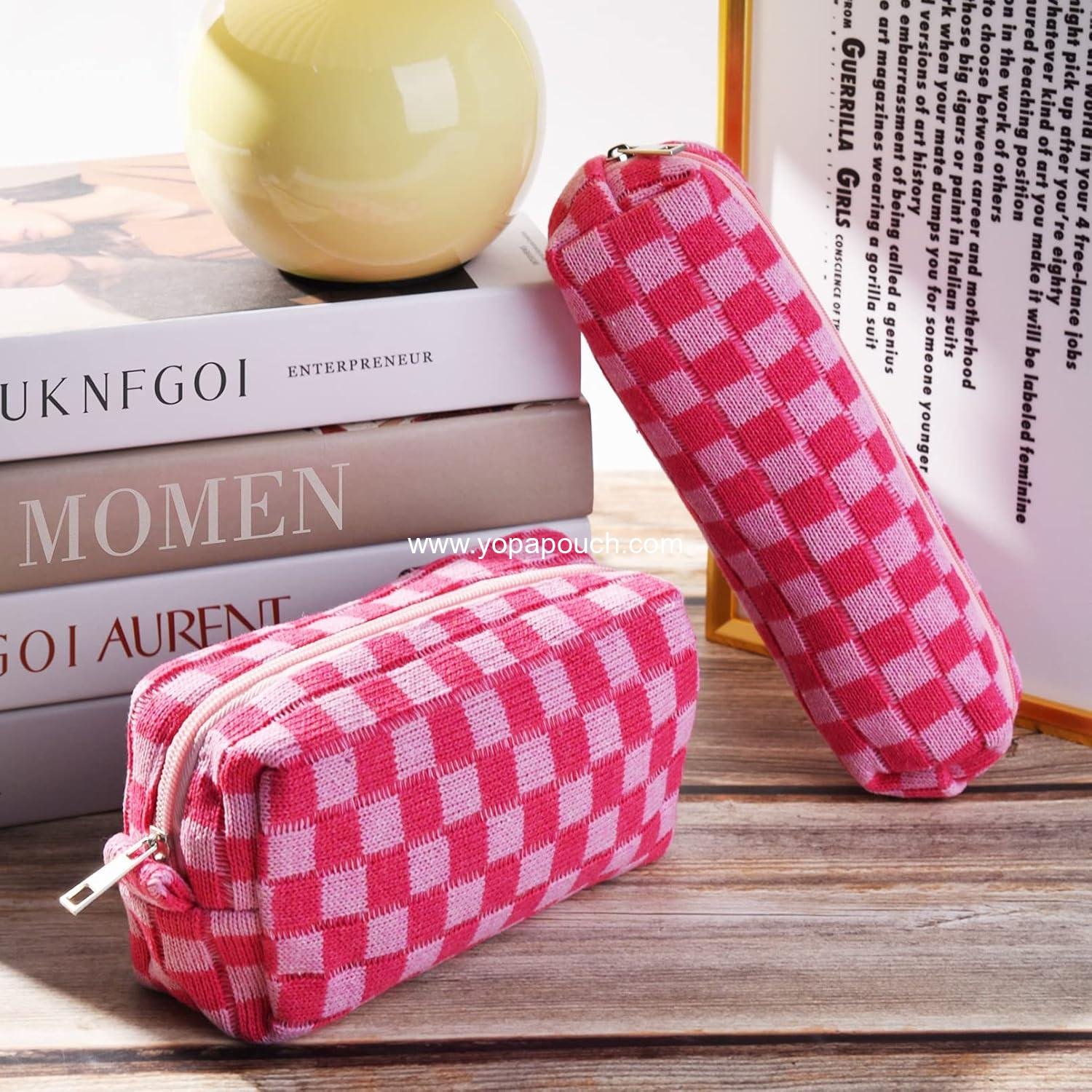 Wholesale Checkered Cosmetic Bag and Makeup Brush Storage - Pink Travel Toiletry Organizer 13x9 inches Supplier