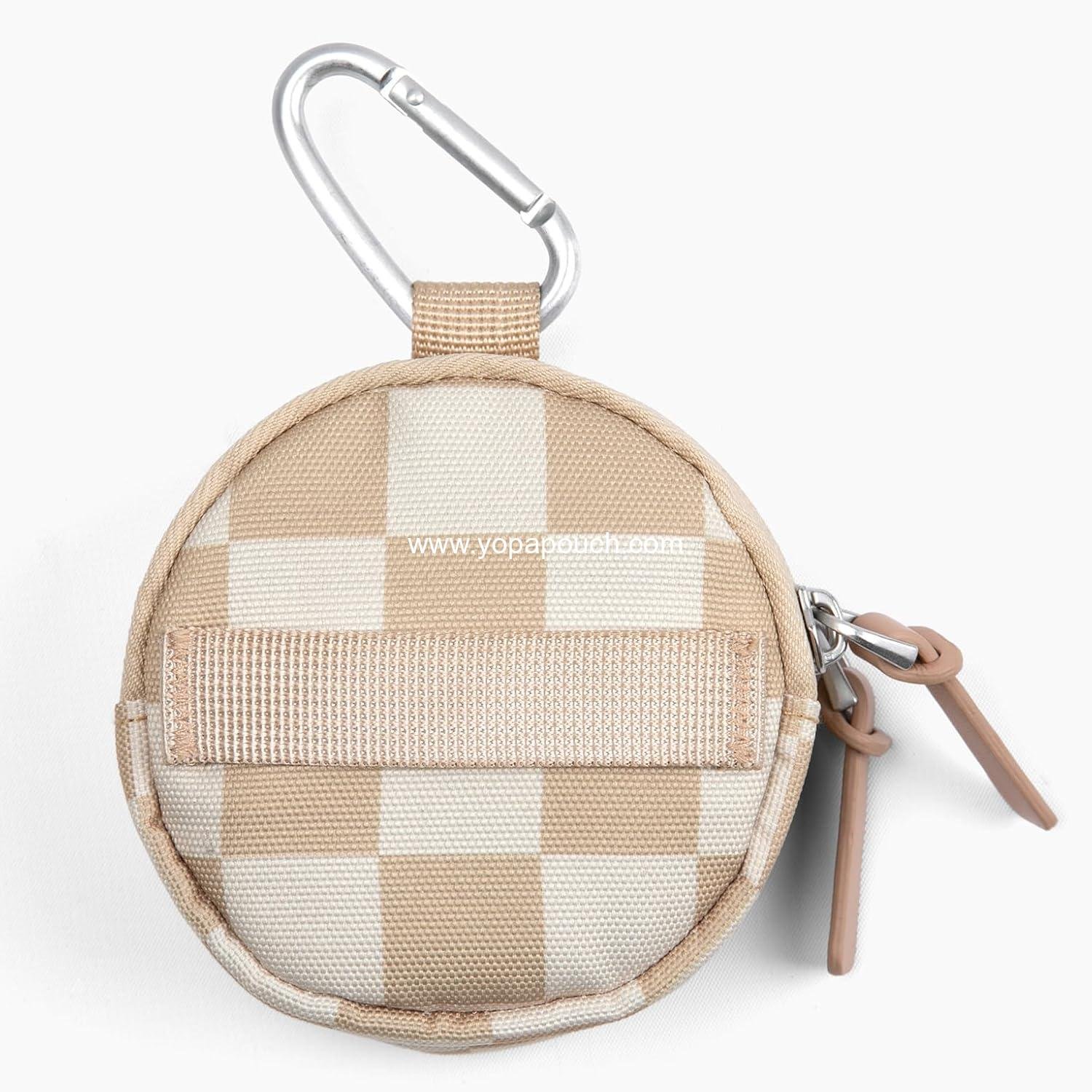 Wholesale Double Insulated Dog Treat Pouch - 1.5 Cup Capacity - Ideal for Dog Training and Walks, Features Two Pockets for Dry or Wet Treats, Attaches to Leash or Belt - Checkerboard Supplier