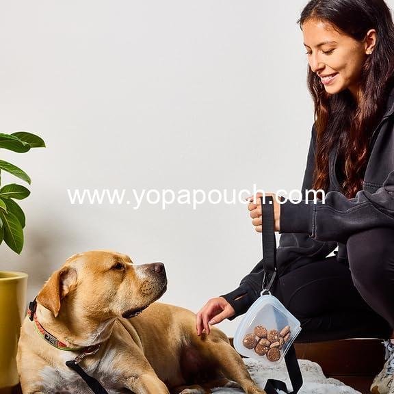 Wholesale Reusable Silicone Dog Treat Bag 3-Pack, Leakproof Pouches for Dogs and Cats, Dishwasher & Microwave Safe, BPA-Free, Plastic-Free, Multi-Color Supplier