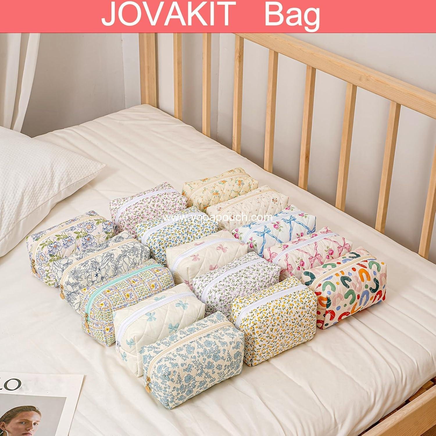 Wholesale Square Makeup Bag Cute Floral Cosmetic Pouch for Women, Aesthetic Toiletry Organizer, Zipper Travel Makeup Bag (Pink Floral) Supplier