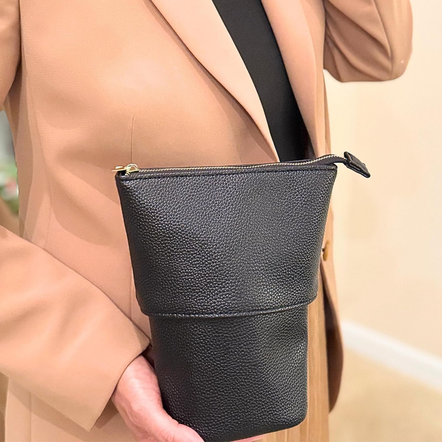 Custom Logo Convertible Travel Makeup Brush Bag, Private Label Stand-Up Brush Holder Pouch for Easy Access, Cosmetic Case Organizer Supplier (BLACK)