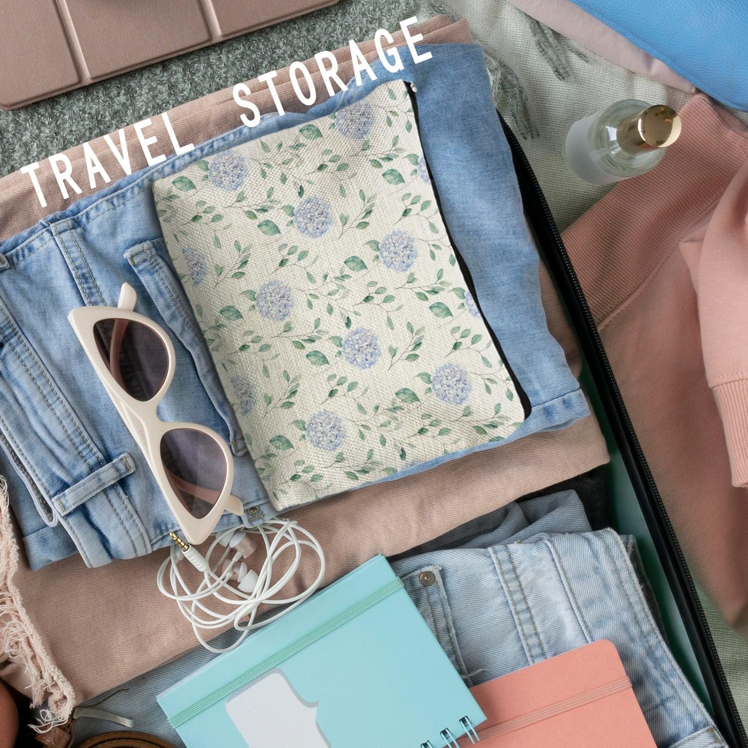 Custom Logo Blue Hydrangea Floral Makeup Bag Private Label - Aesthetic Toiletry Pouch Manufacturer for Women, Hydrangea Gifts