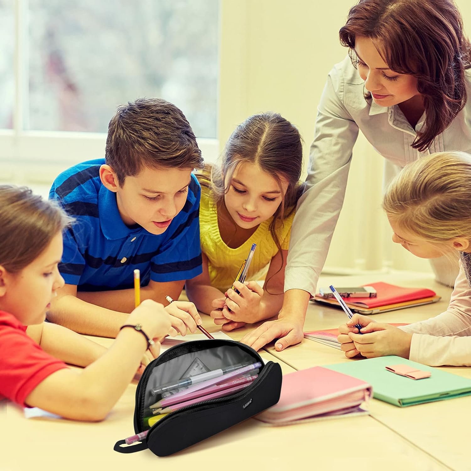 Custom Logo Small Practical Pencil Pouch Private Label Aesthetic Simple Pen Holder Case Manufacturer Back to School Supplies for Girls Boys Black