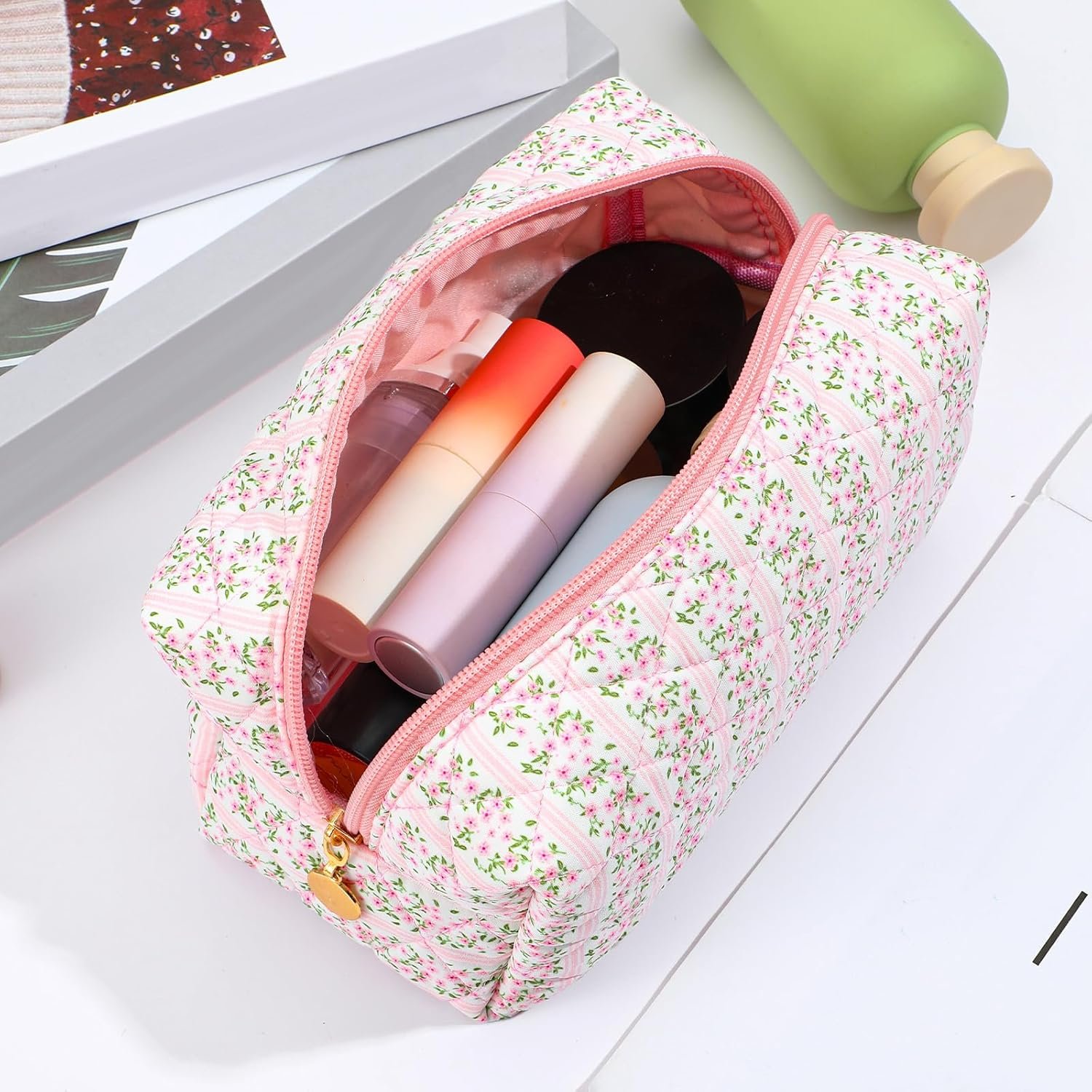 Private Label Quilted Pink Floral Makeup Bag for Women Aesthetic Portable Custom Logo Travel Cosmetic Zipper Toiletry Pouch Manufacturer