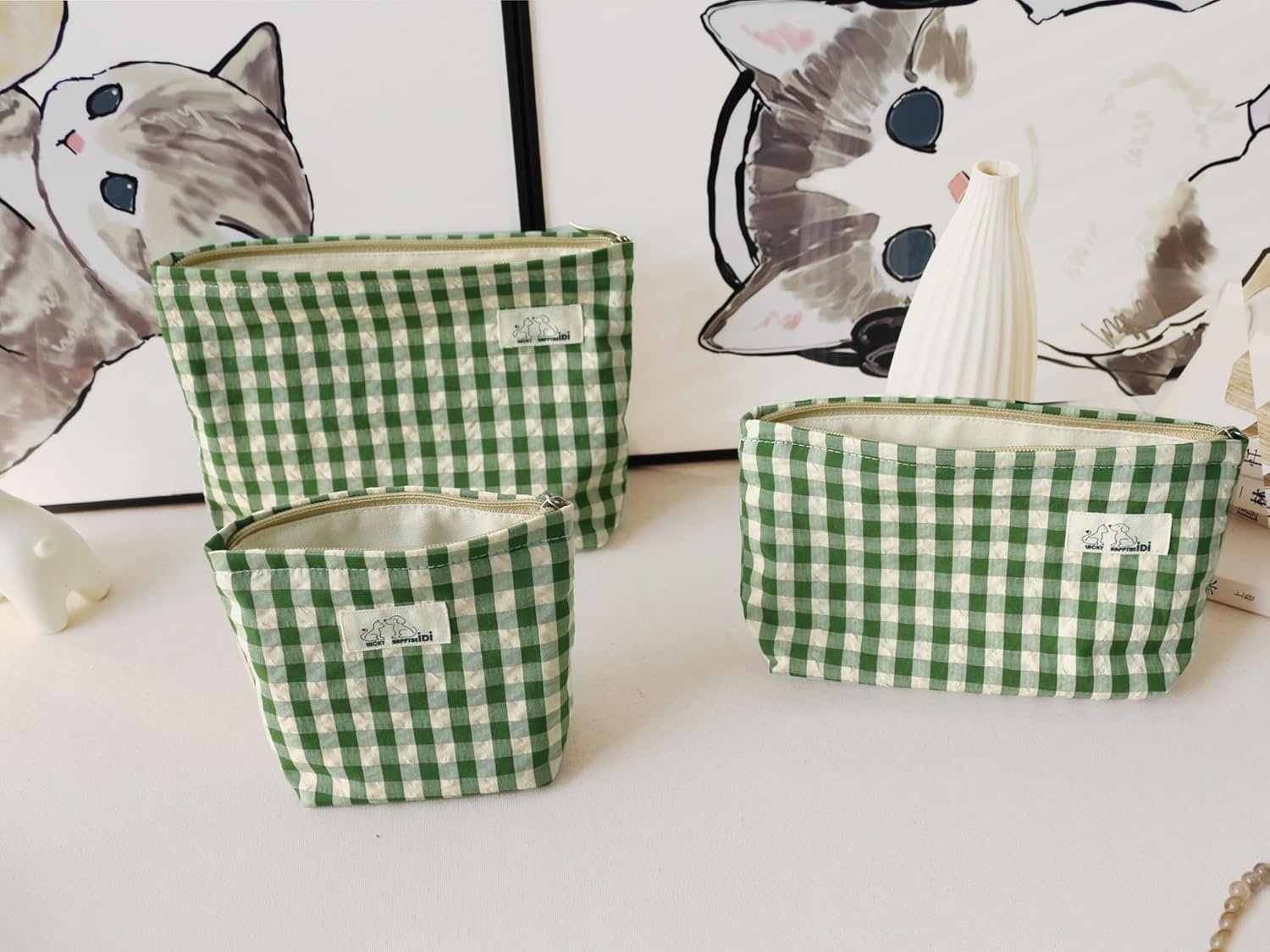 Custom Logo Large Cute Green Checker Makeup Bag with Compartment Private Label Cosmetic Travel Pouch Nylon Fabric Purse Organizer Canvas Lined Beige Plaid Supplier