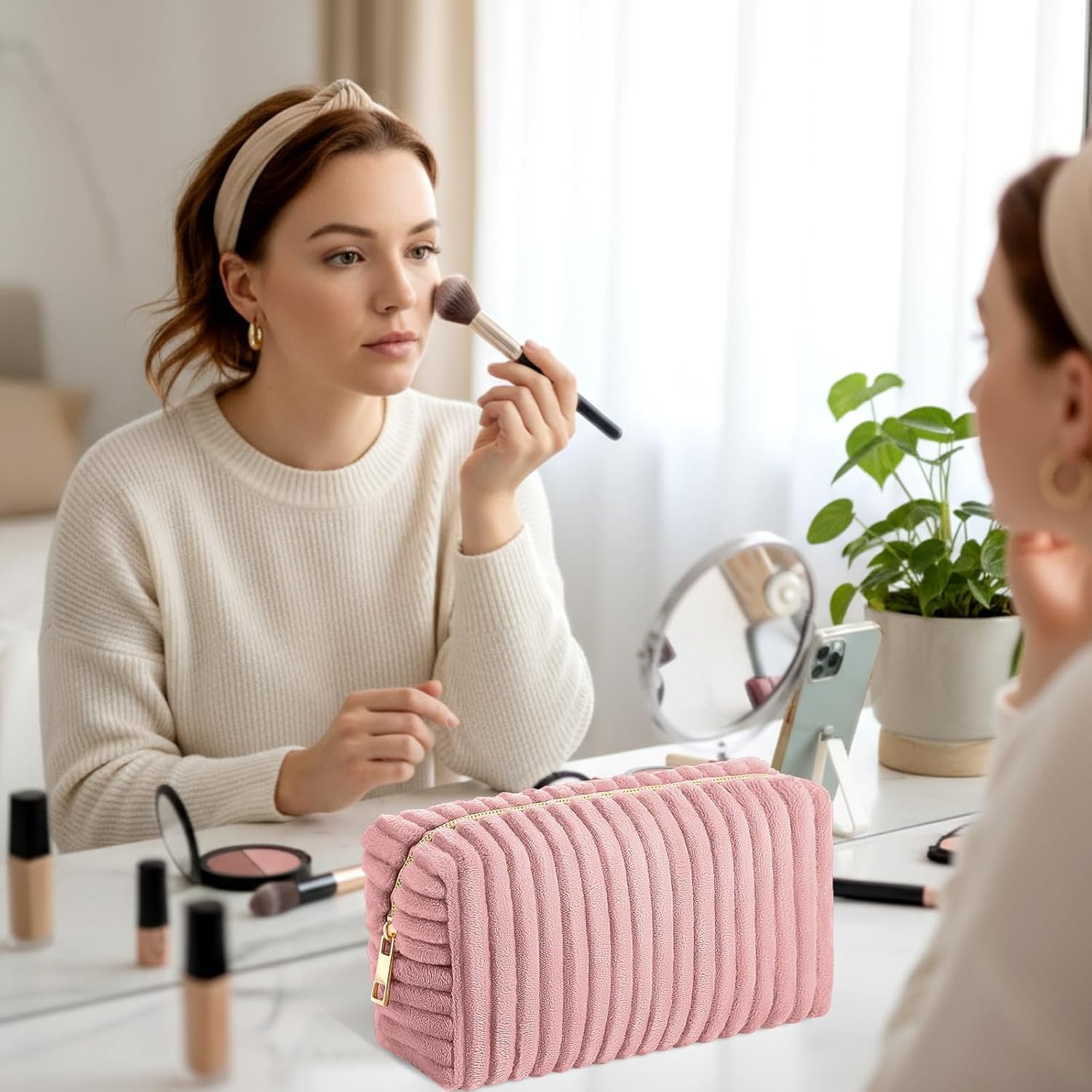 Private Label Flannel Makeup Bag Fuzzy Cosmetic Fluffy Plush Small Zipper Pouch Custom Logo Travel Toiletry Bags Supplier for Winter Birthday Women Gifts(Pink)