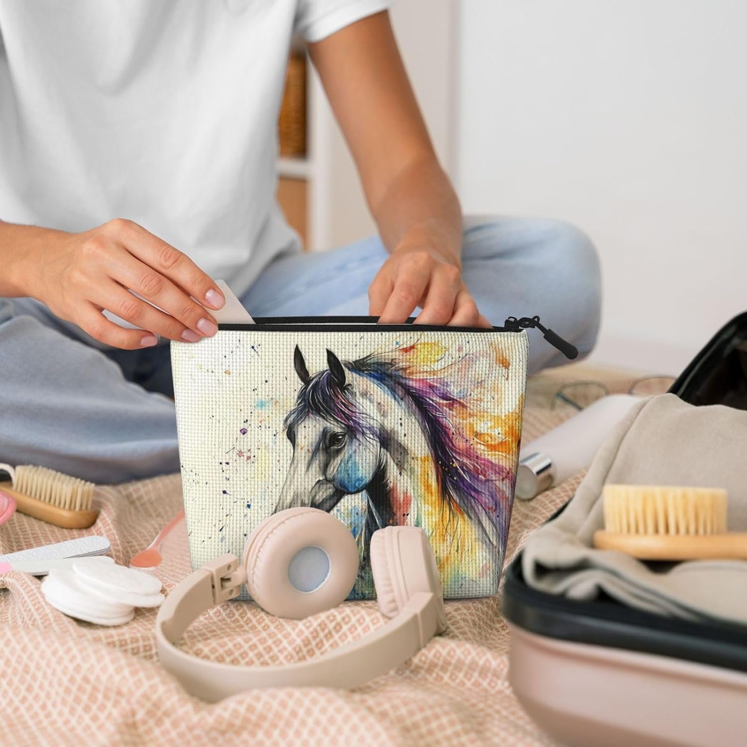 Custom Logo Vintage Horse Fake Hemp Water Resistant Makeup Bag Private Label Cosmetic Pouch with Zipper Travel Organizer Manufacturer Toiletry Storage