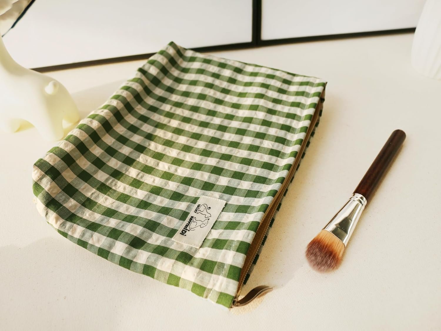 Custom Logo Large Cute Green Checker Makeup Bag with Compartment Private Label Cosmetic Travel Pouch Nylon Fabric Purse Organizer Canvas Lined Beige Plaid Supplier