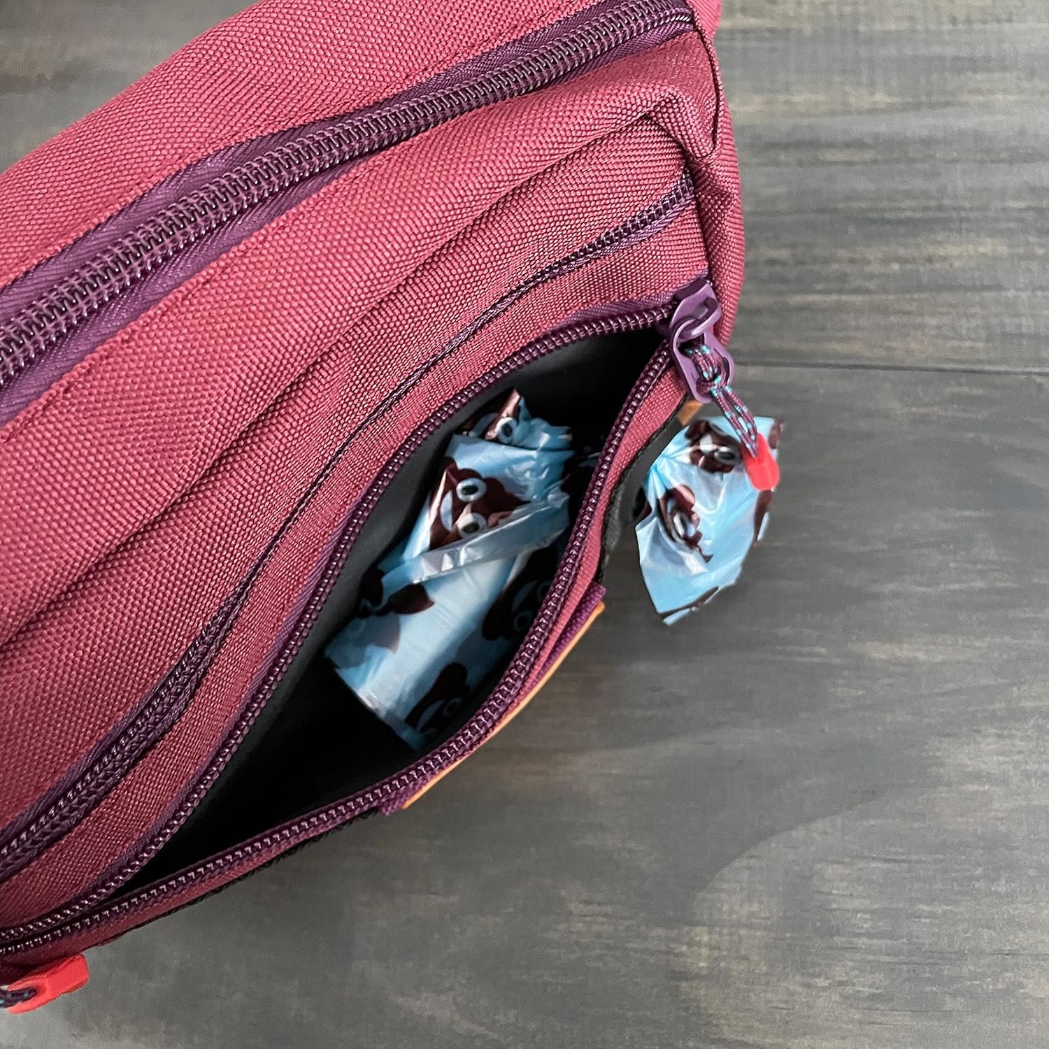 Private Label Utility Fanny Pack with Custom Logo 3 Pockets for Treats Balls Keys Adjustable Strap and Poop Bag Dispenser by Manufacturer